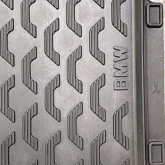 Lot of 2 BMW Rubber Floor Mats - OEM 51 47 0 422 271 - Picture 3 of 6